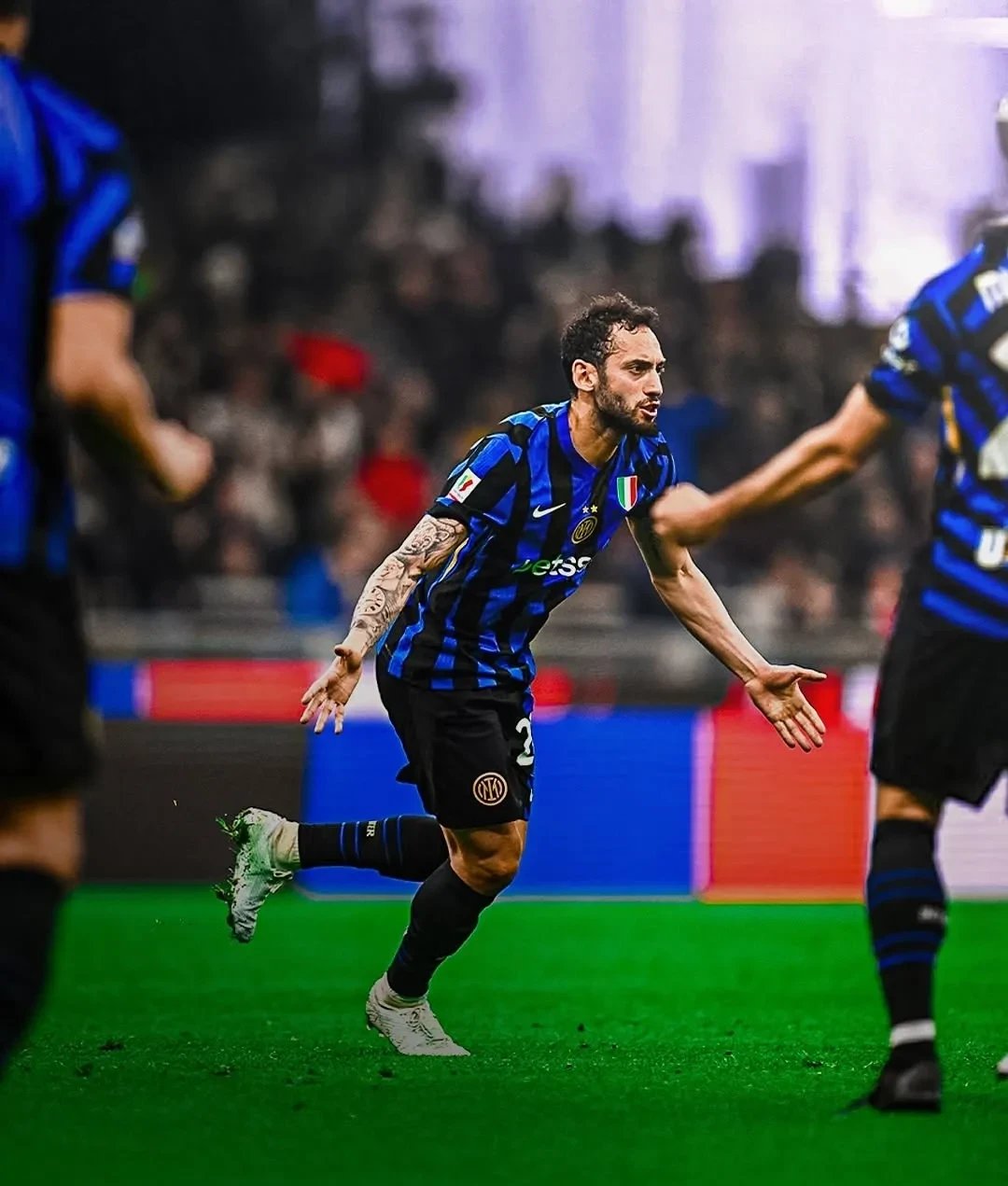 AC米兰客场大败，陷入低谷寻找突破的简单介绍