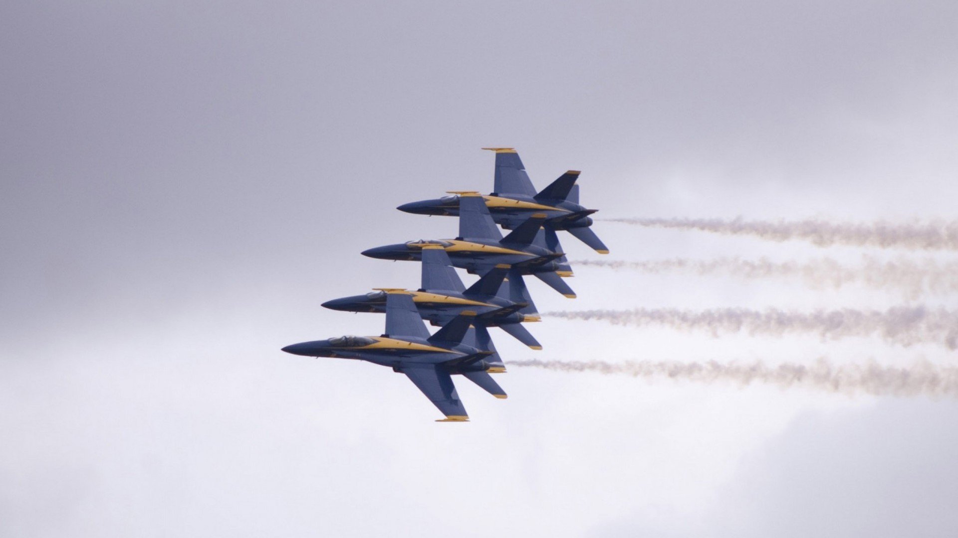 欧冠决赛夜的篮球激情,快船加时鏖战击败老鹰,上演跨界焦点战