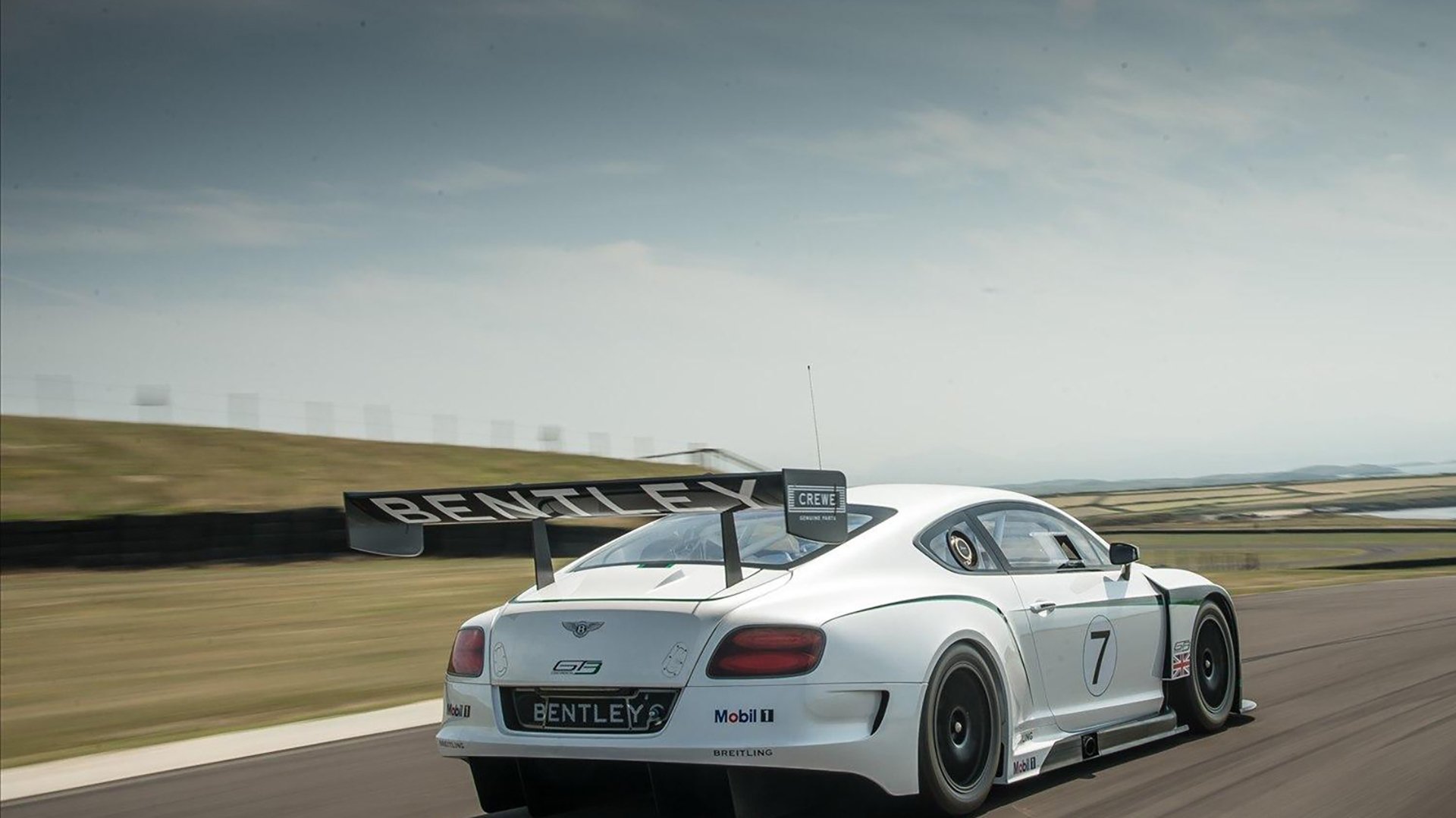 冷雨夜点燃绿茵史诗，贝林厄姆一锤定音，葡萄牙提前终结悬念力克巴拉圭