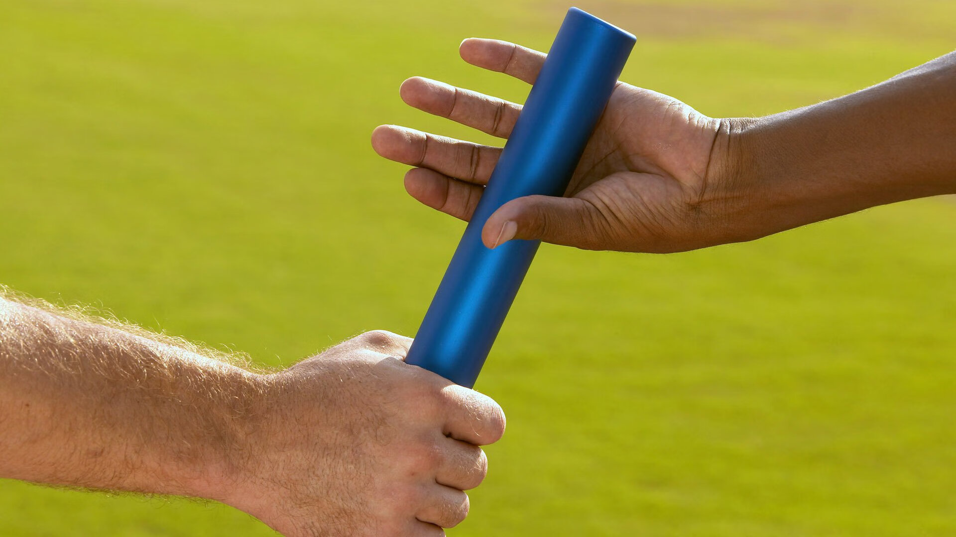 暗夜蓝狮与星光，恩佐一锤定音，几内亚的弱者奇迹